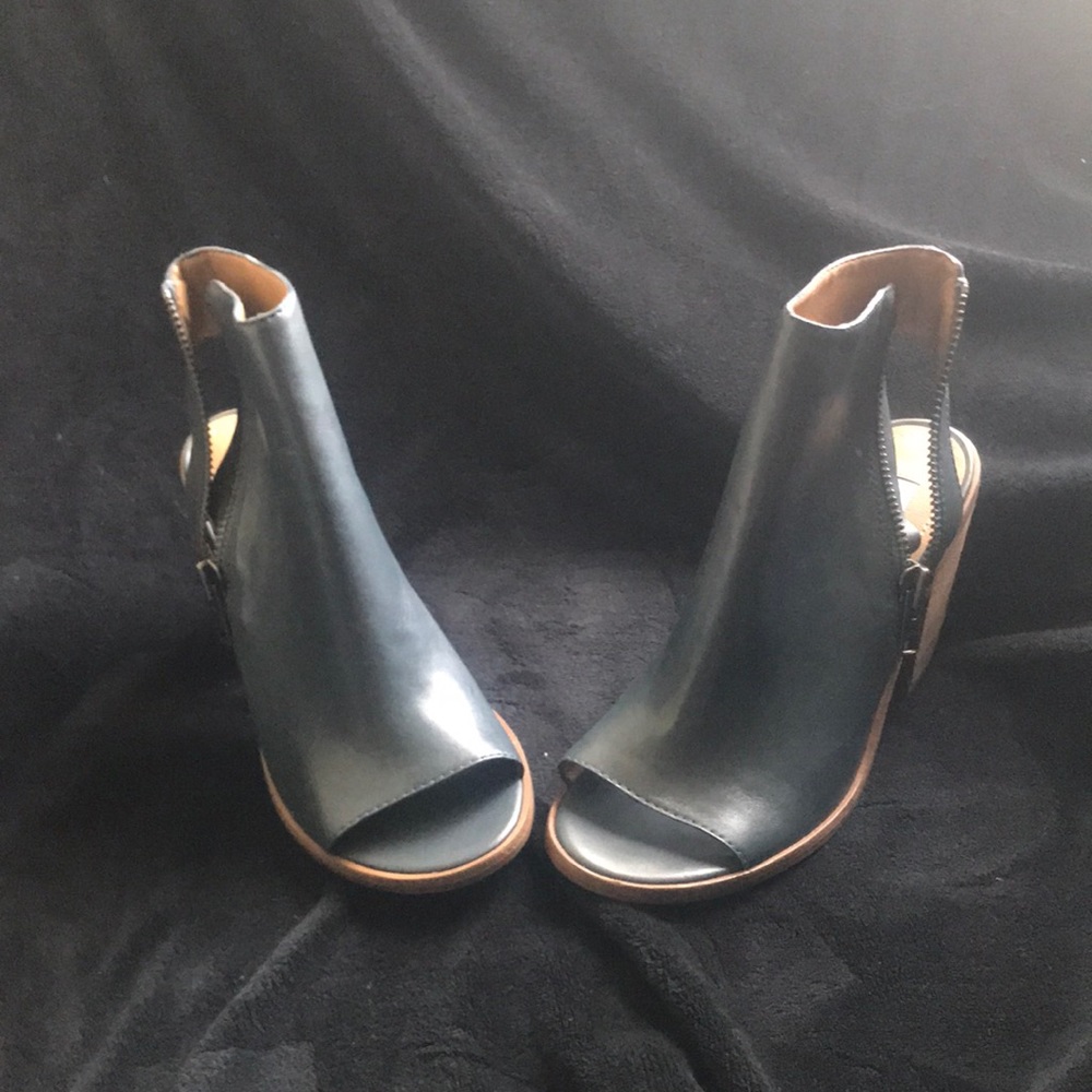 Steve Madden open toe booties